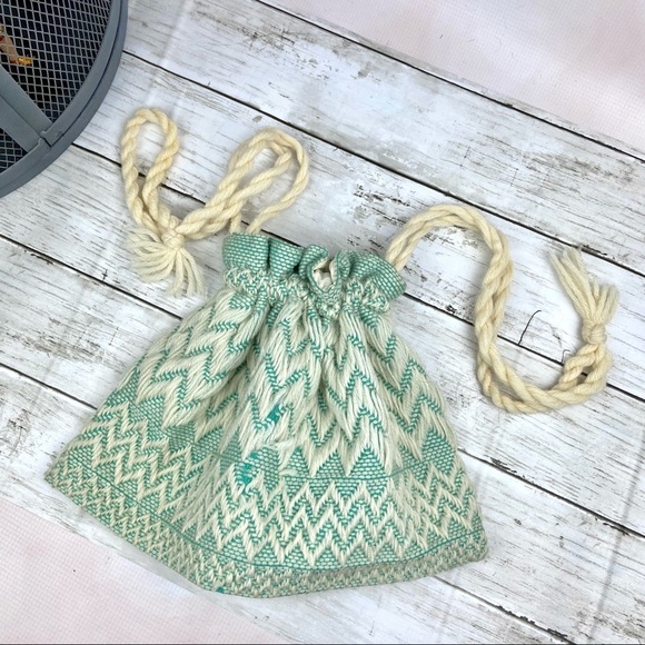 VINTAGE Mint Green Ivory Cream Woven Textile Purse Pull String Wristlet Sack Bag - Picture 3 of 5